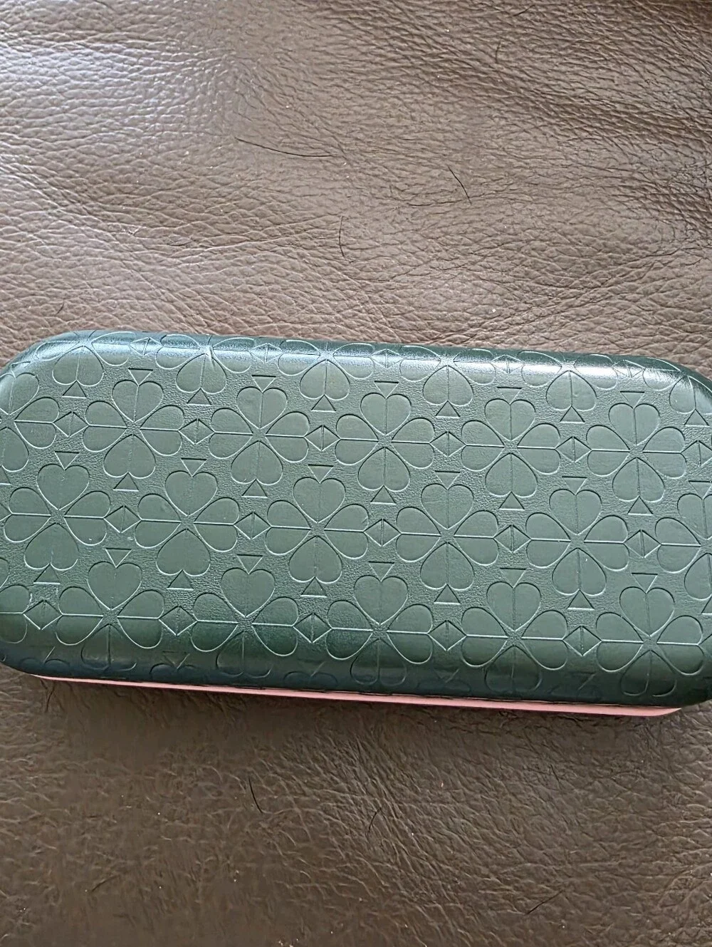 Kate Spade New York hard-shell eyeglasses case  Pink And green.